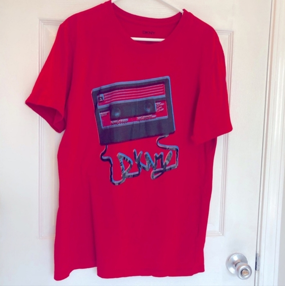 GUC, DKNY Retro 80’s Cassette Tape Graphic T-Shirt Tee Size Large - Picture 1 of 6